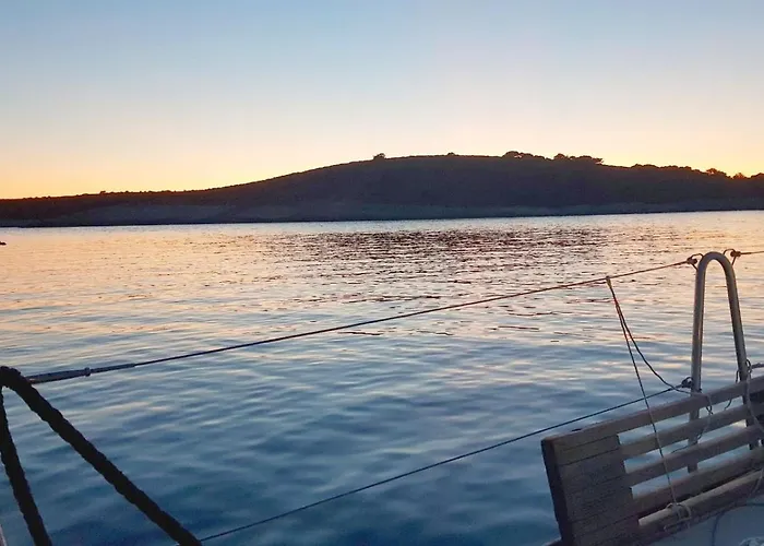 Catamaran Jaso * Jadranovo