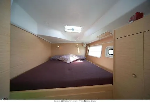 Úszó hotel Catamaran Jaso Jadranovo